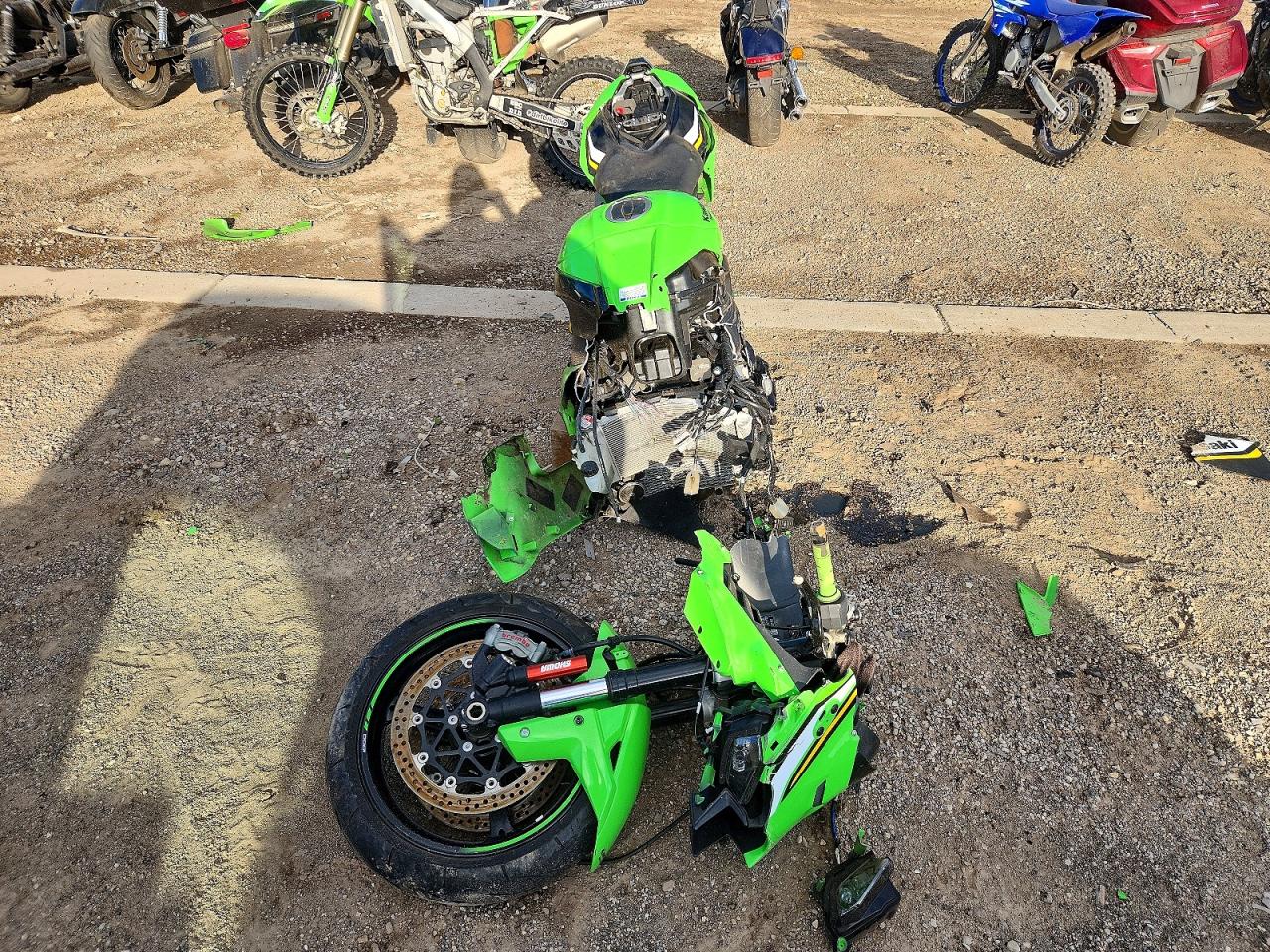 2025 KAWASAKI ZX1002 M