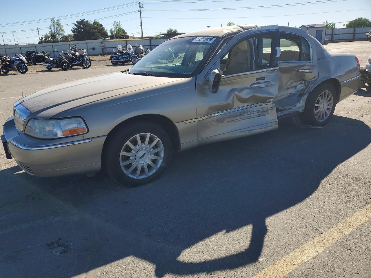 2007 LINCOLN TOWNCAR