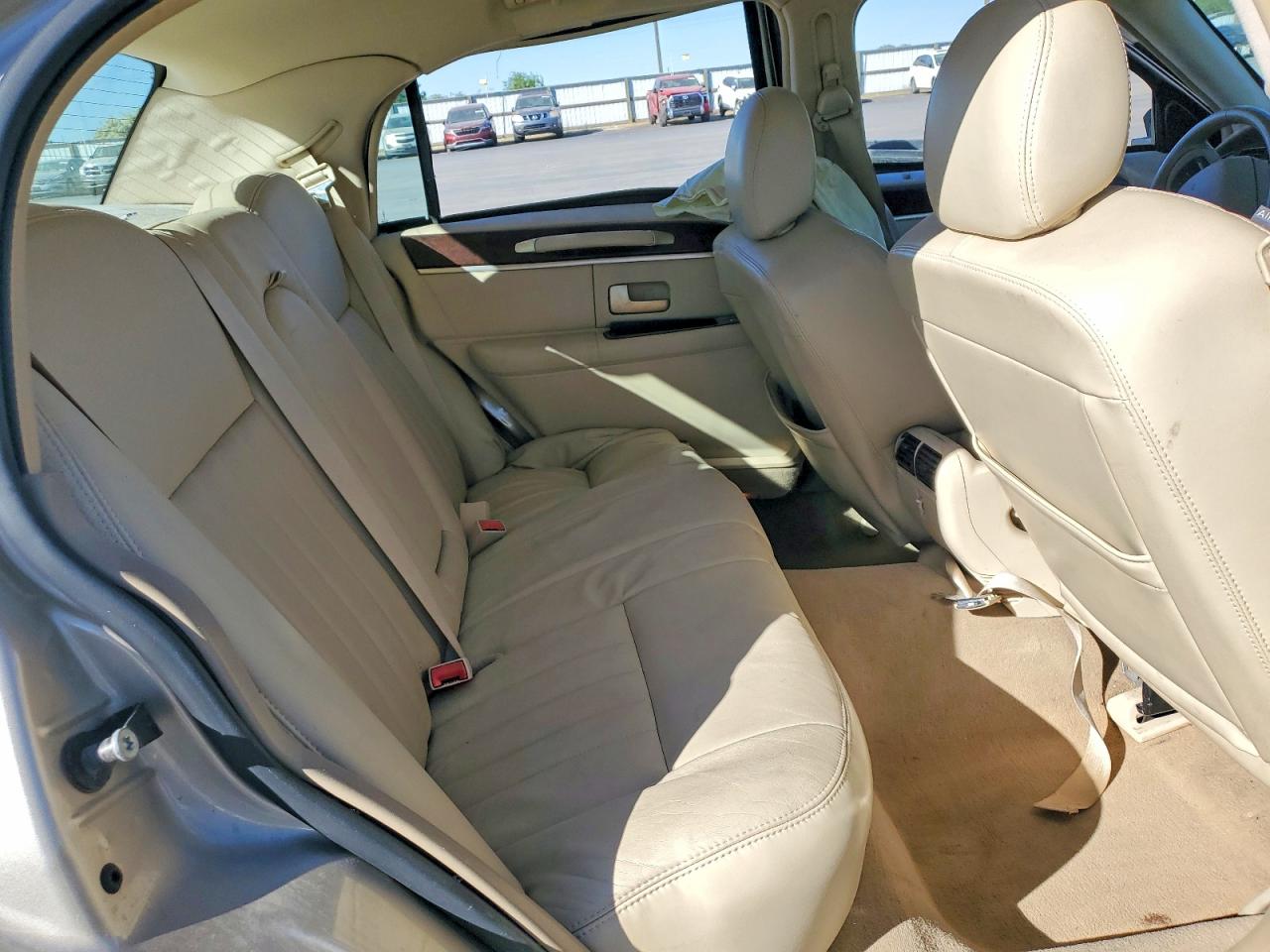 2007 LINCOLN TOWNCAR
