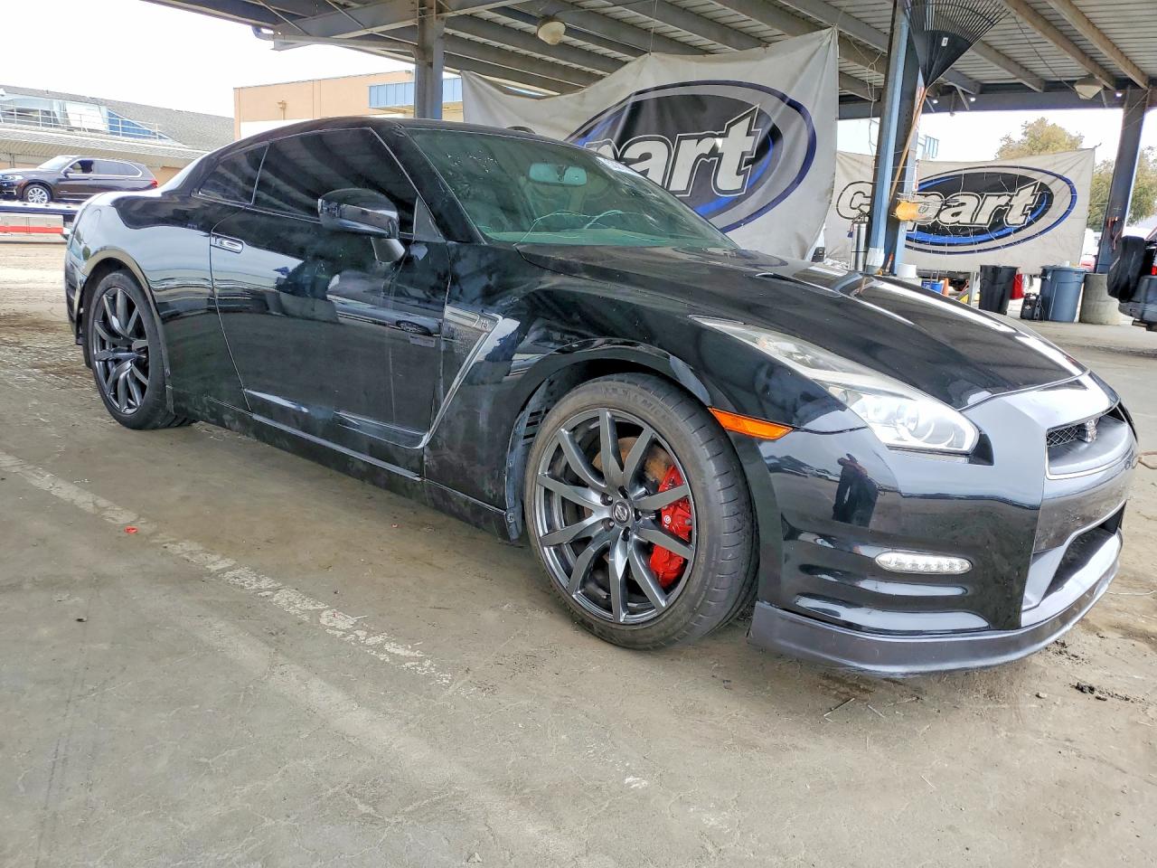 2016 NISSAN GTR