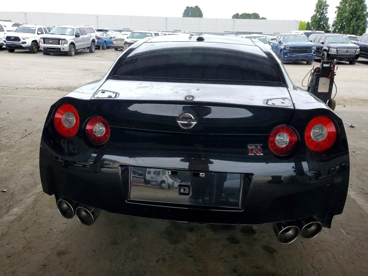 2016 NISSAN GTR