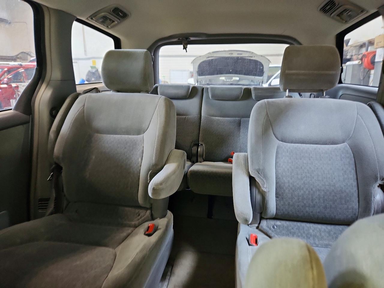 2005 TOYOTA SIENNA