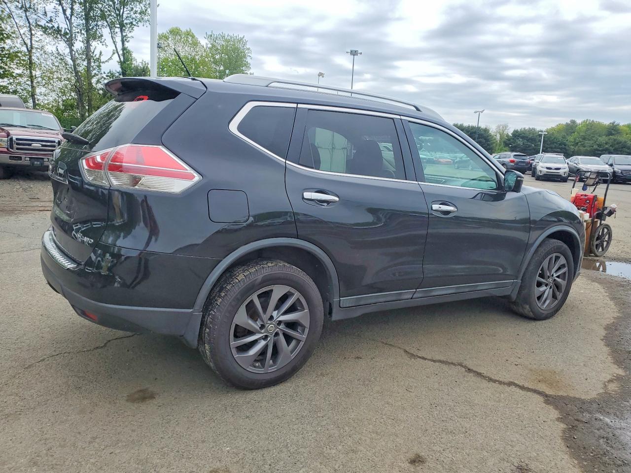 2016 NISSAN ROGUE