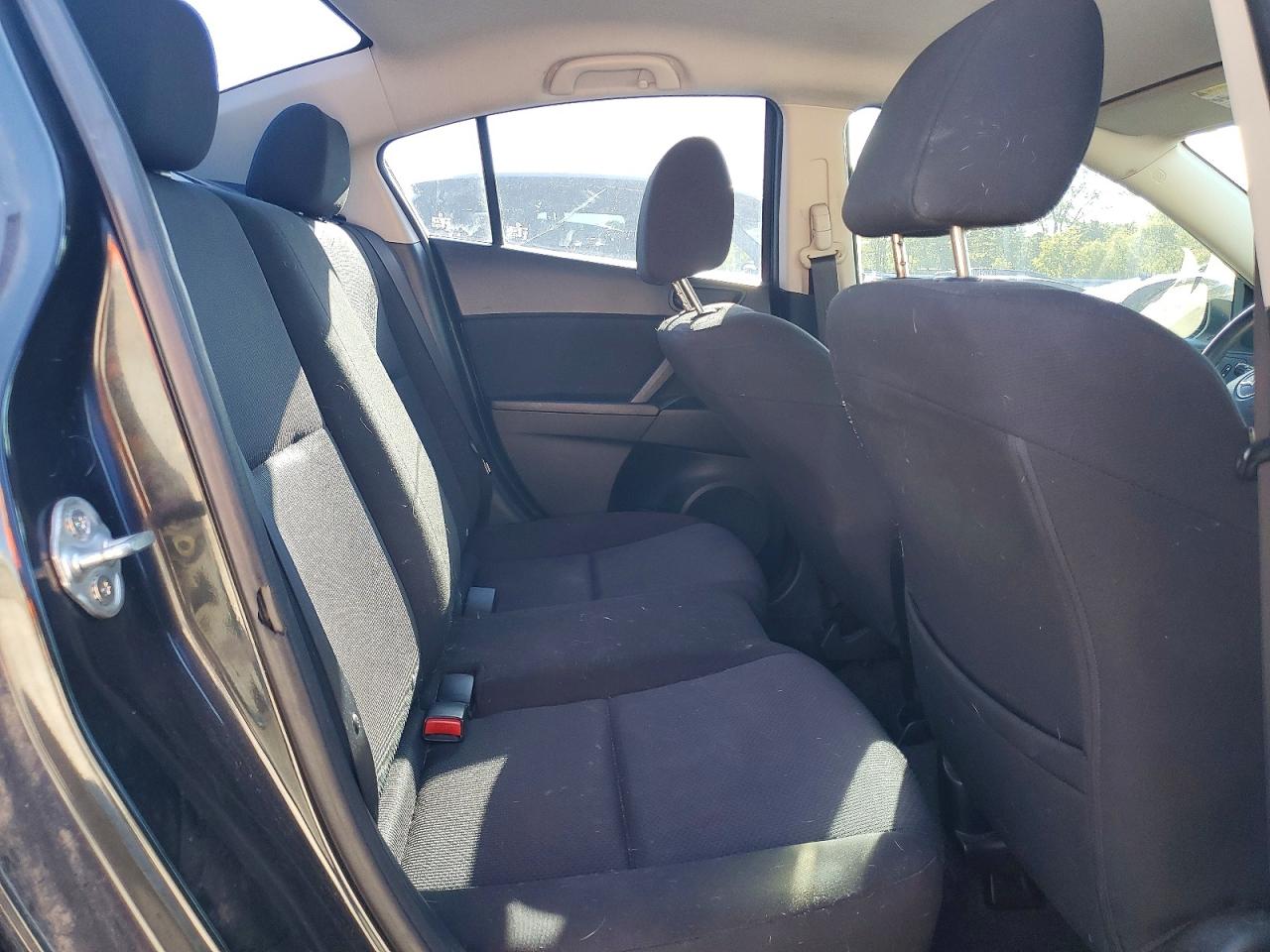 2011 MAZDA 3