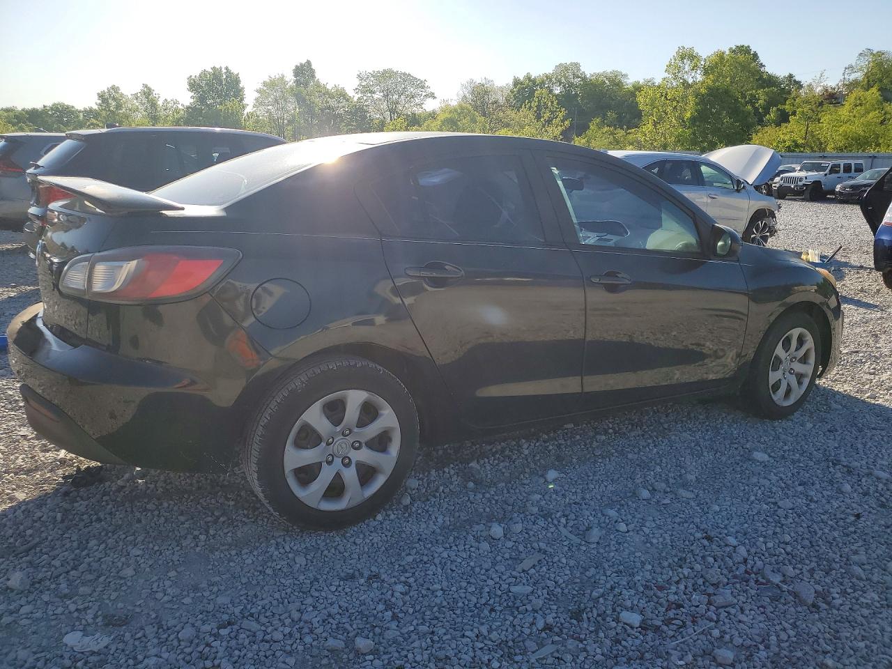 2011 MAZDA 3