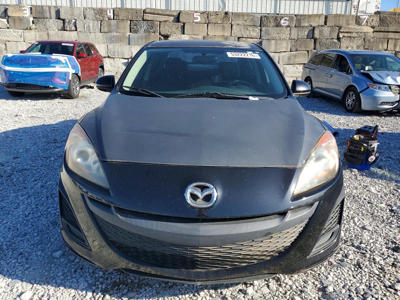 2011 MAZDA 3