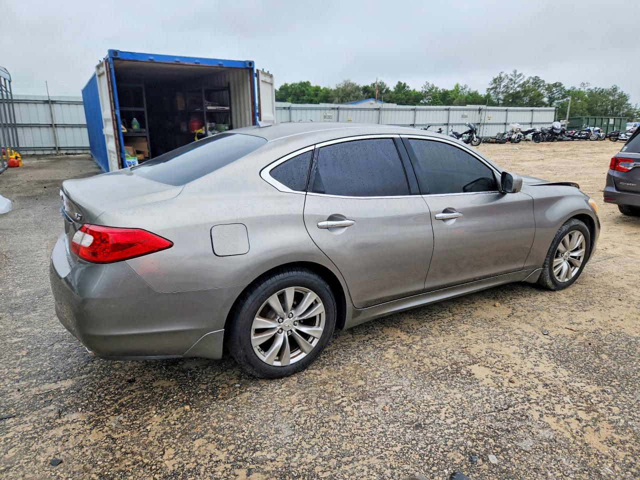 2012 INFINITI M37