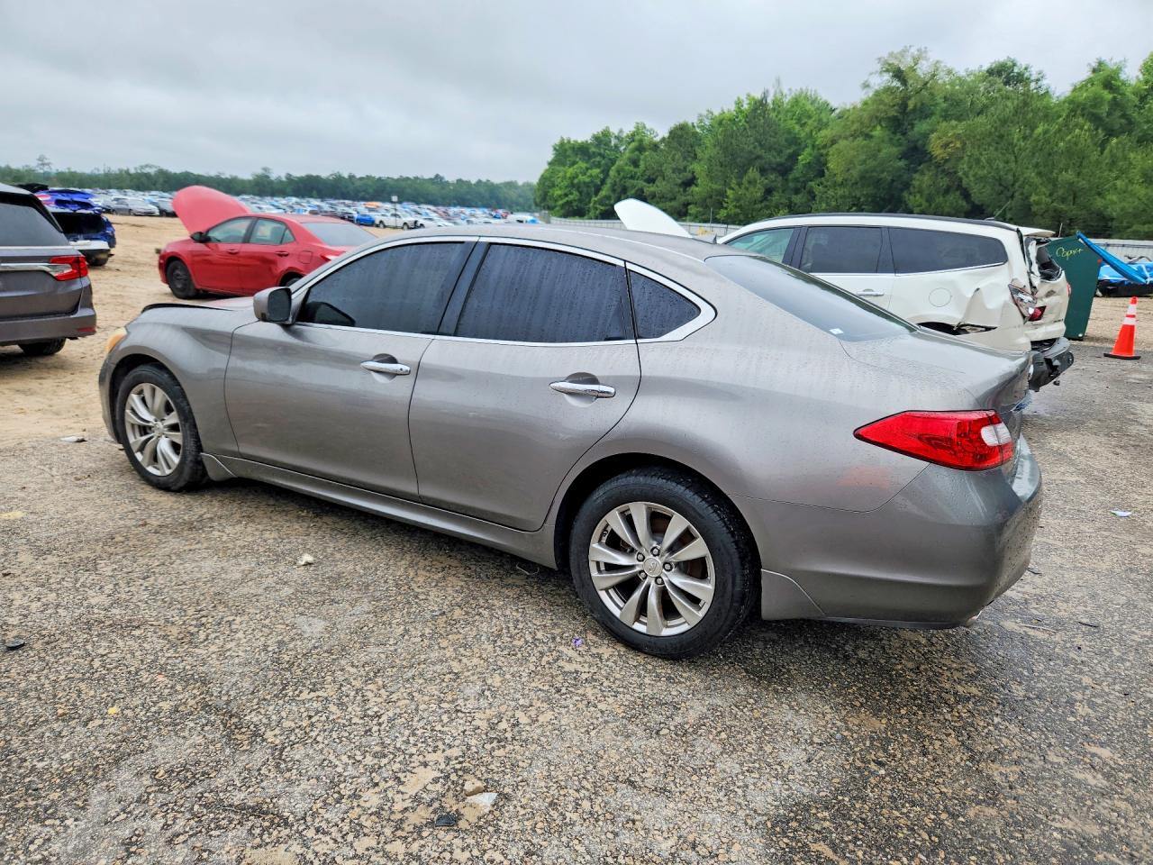 2012 INFINITI M37