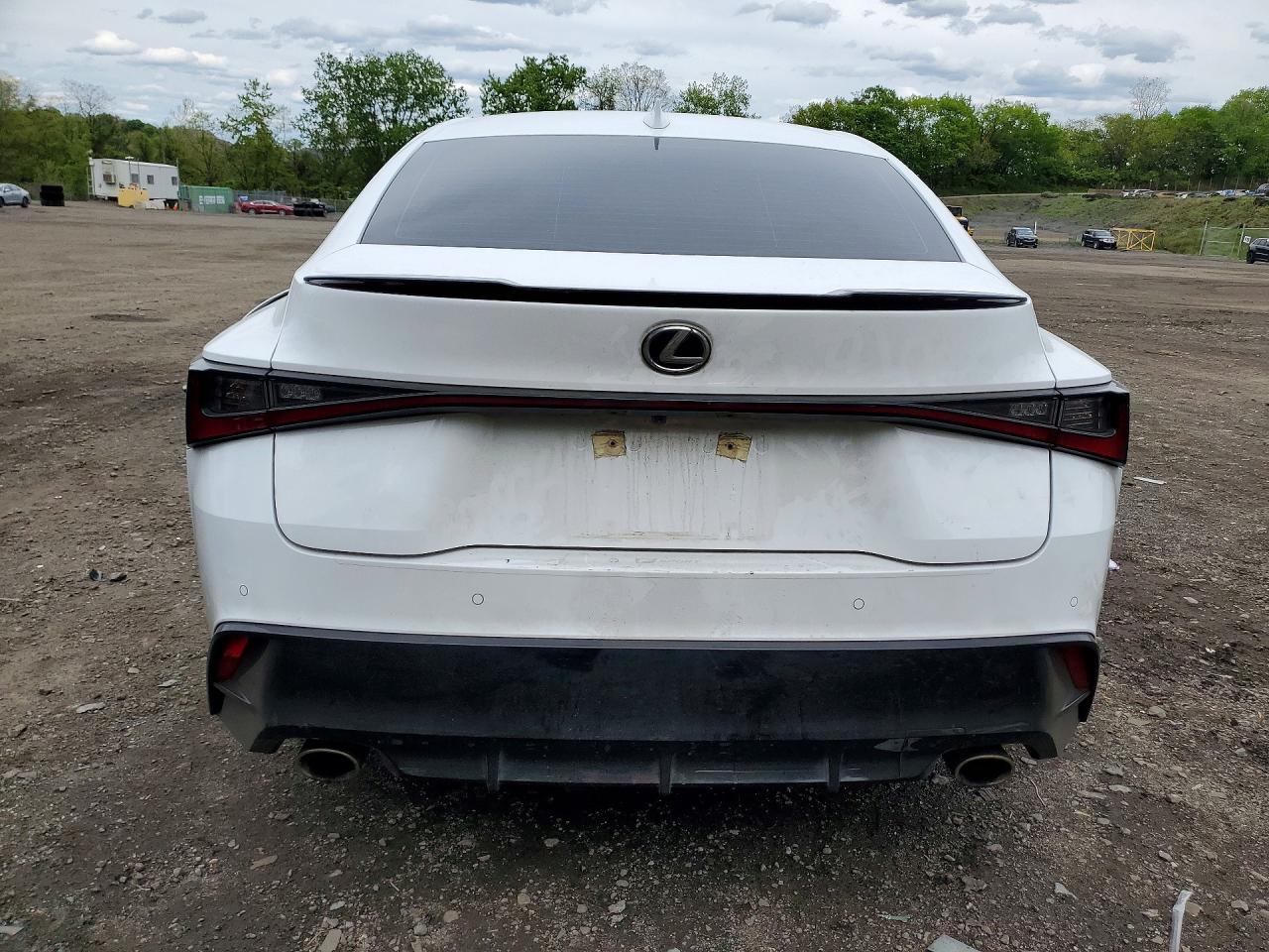 2024 LEXUS IS