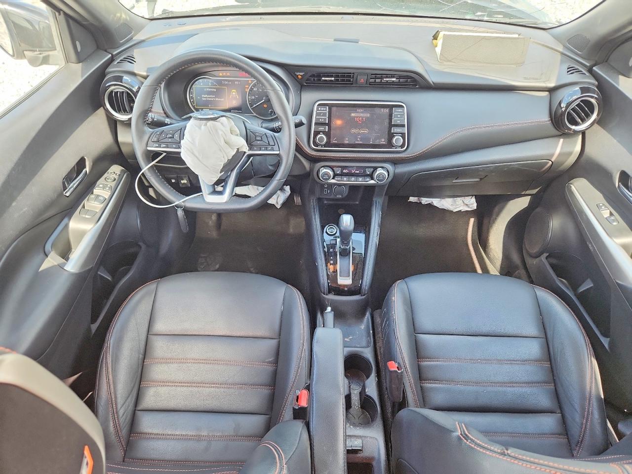 2020 NISSAN KICKS