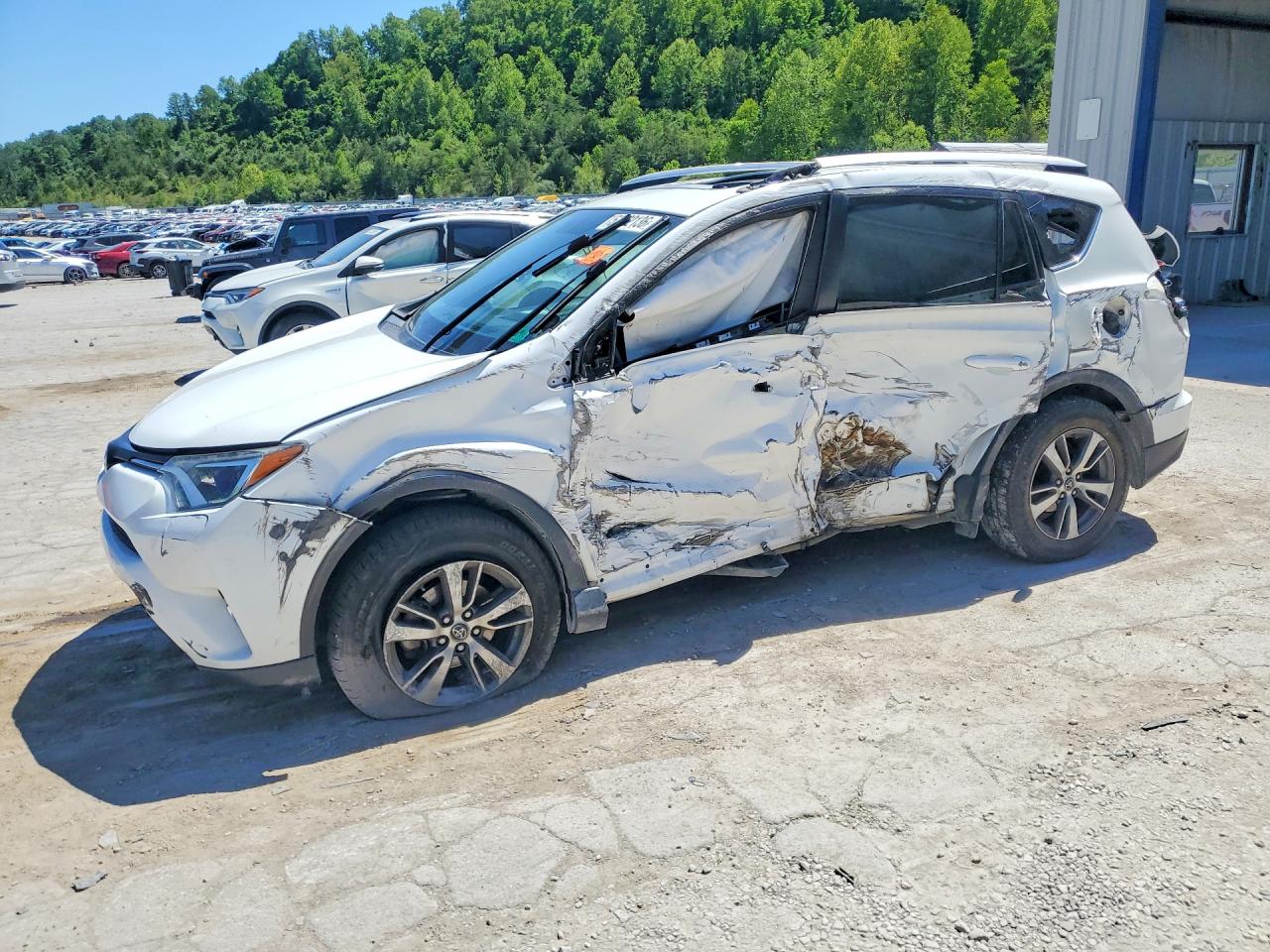 2016 TOYOTA RAV4