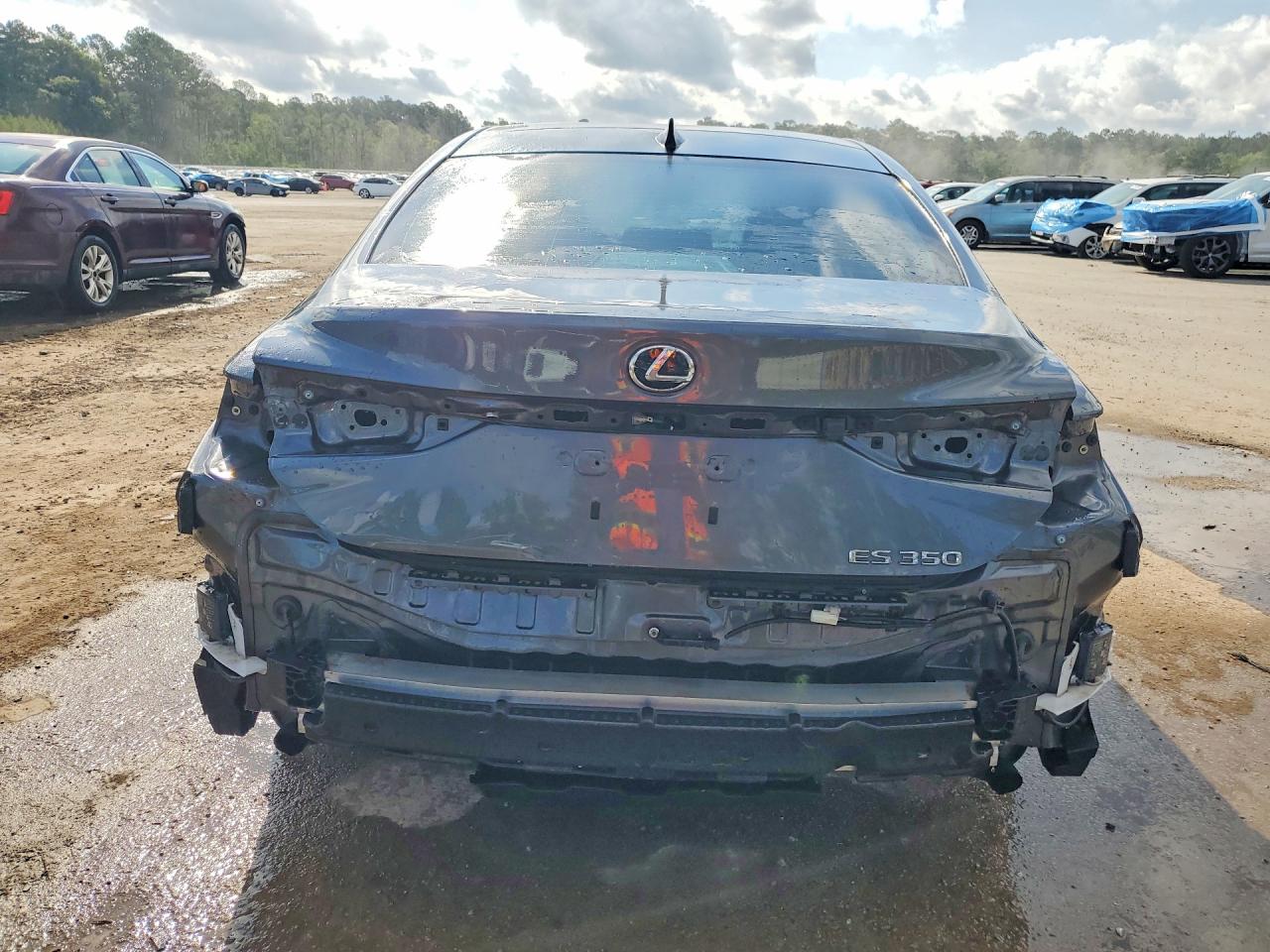 2022 LEXUS ES350