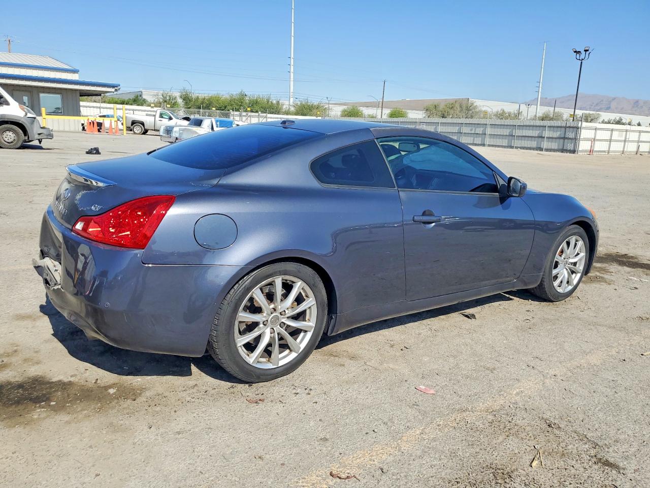 2010 INFINITI G37