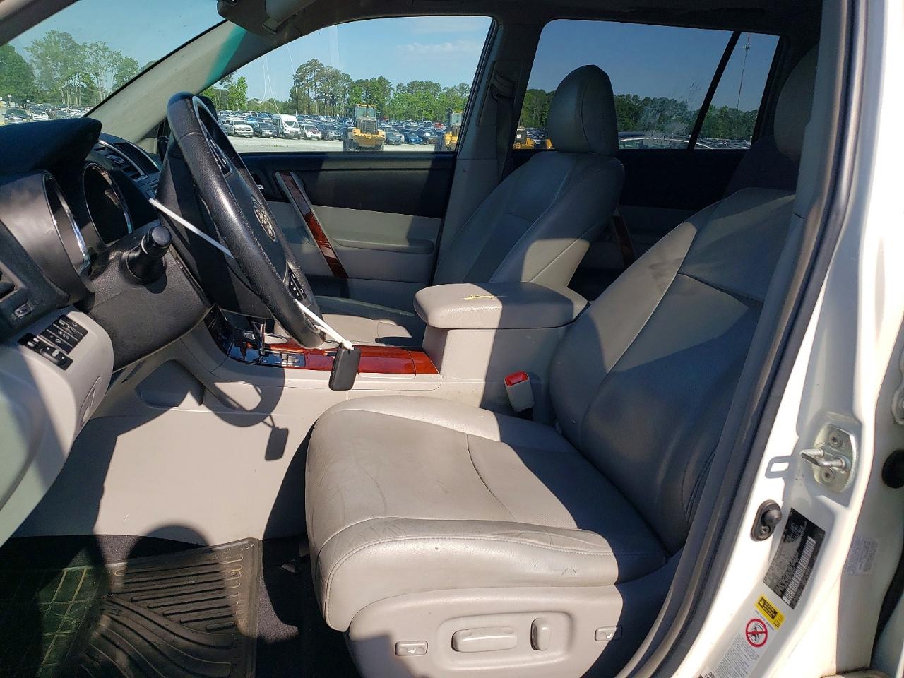 2012 TOYOTA HIGHLANDER