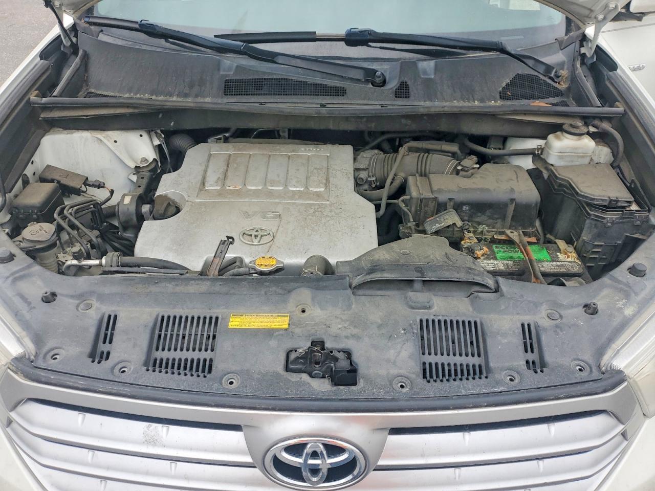 2012 TOYOTA HIGHLANDER