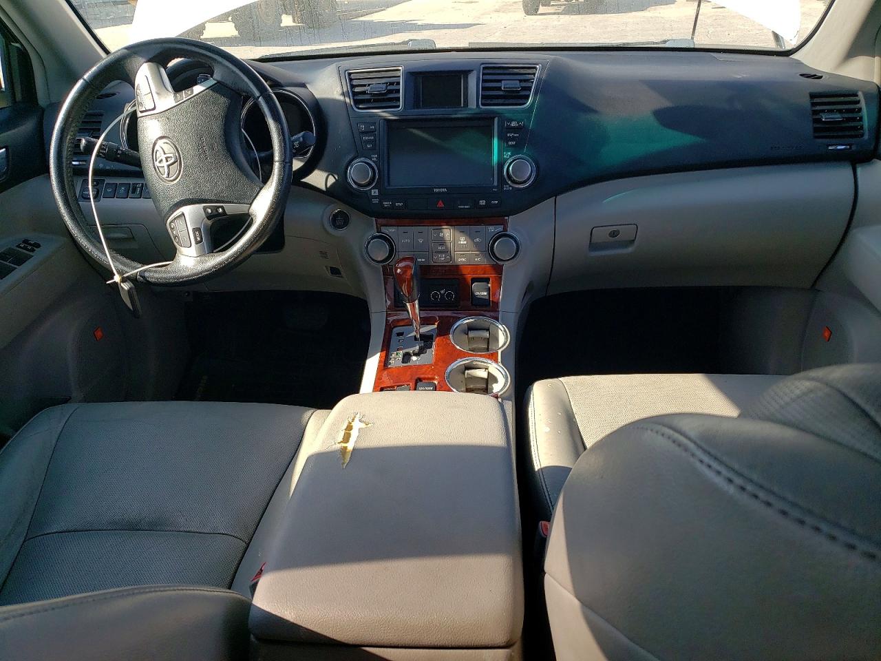 2012 TOYOTA HIGHLANDER