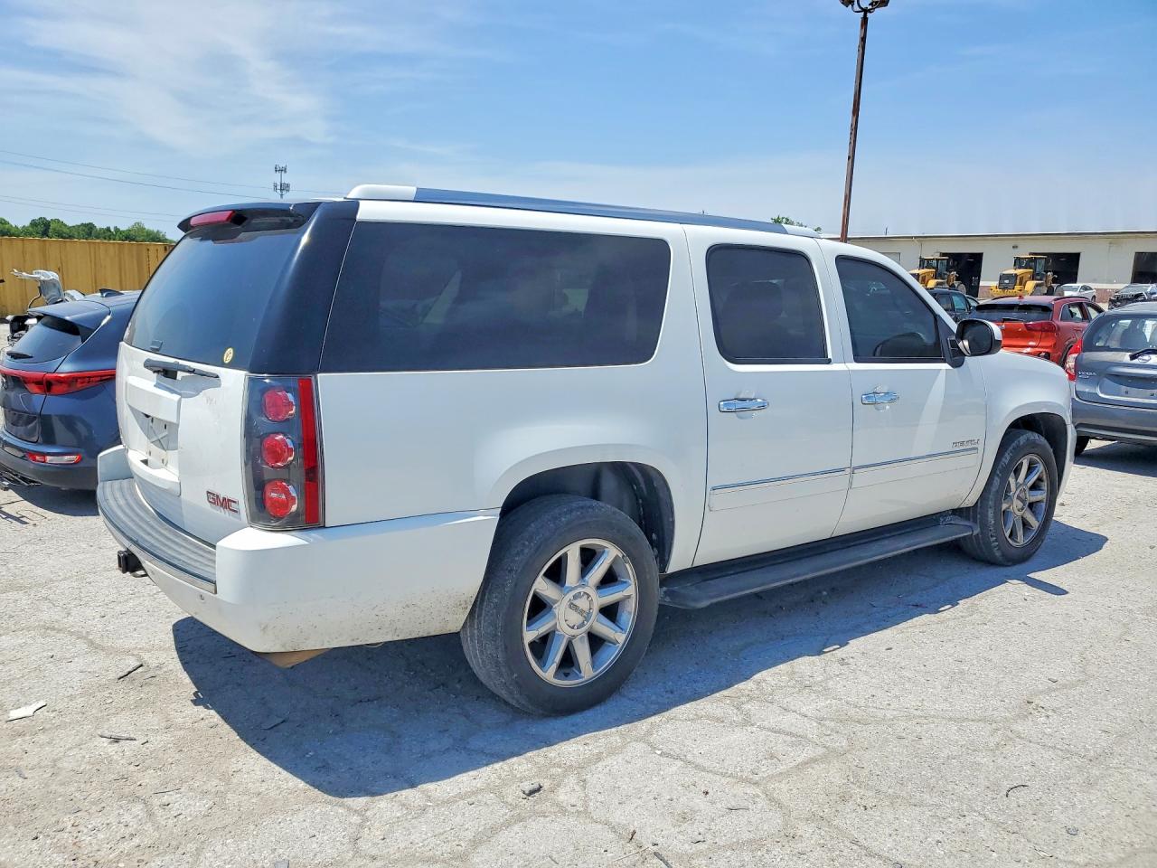 2012 GMC YUKON