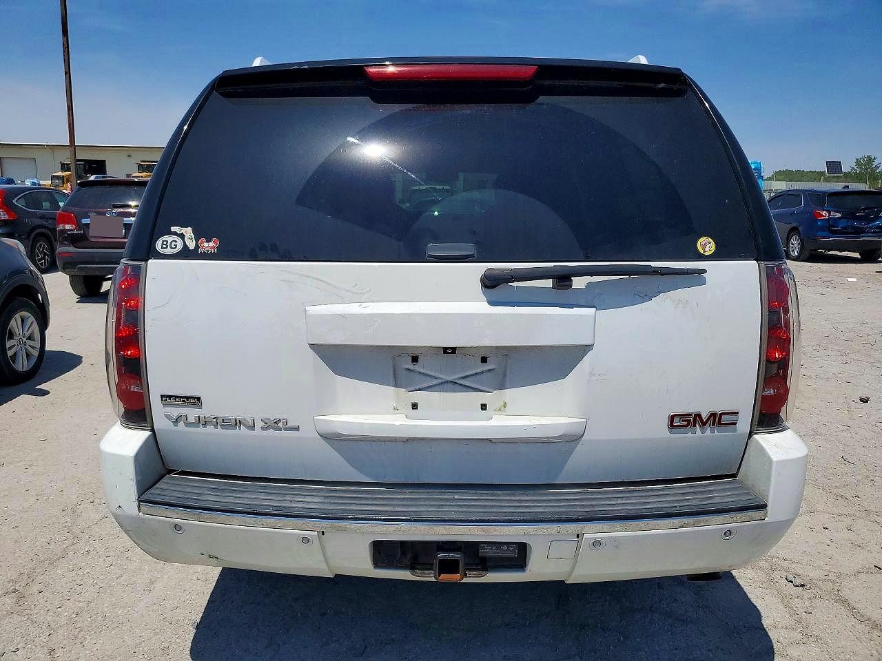 2012 GMC YUKON