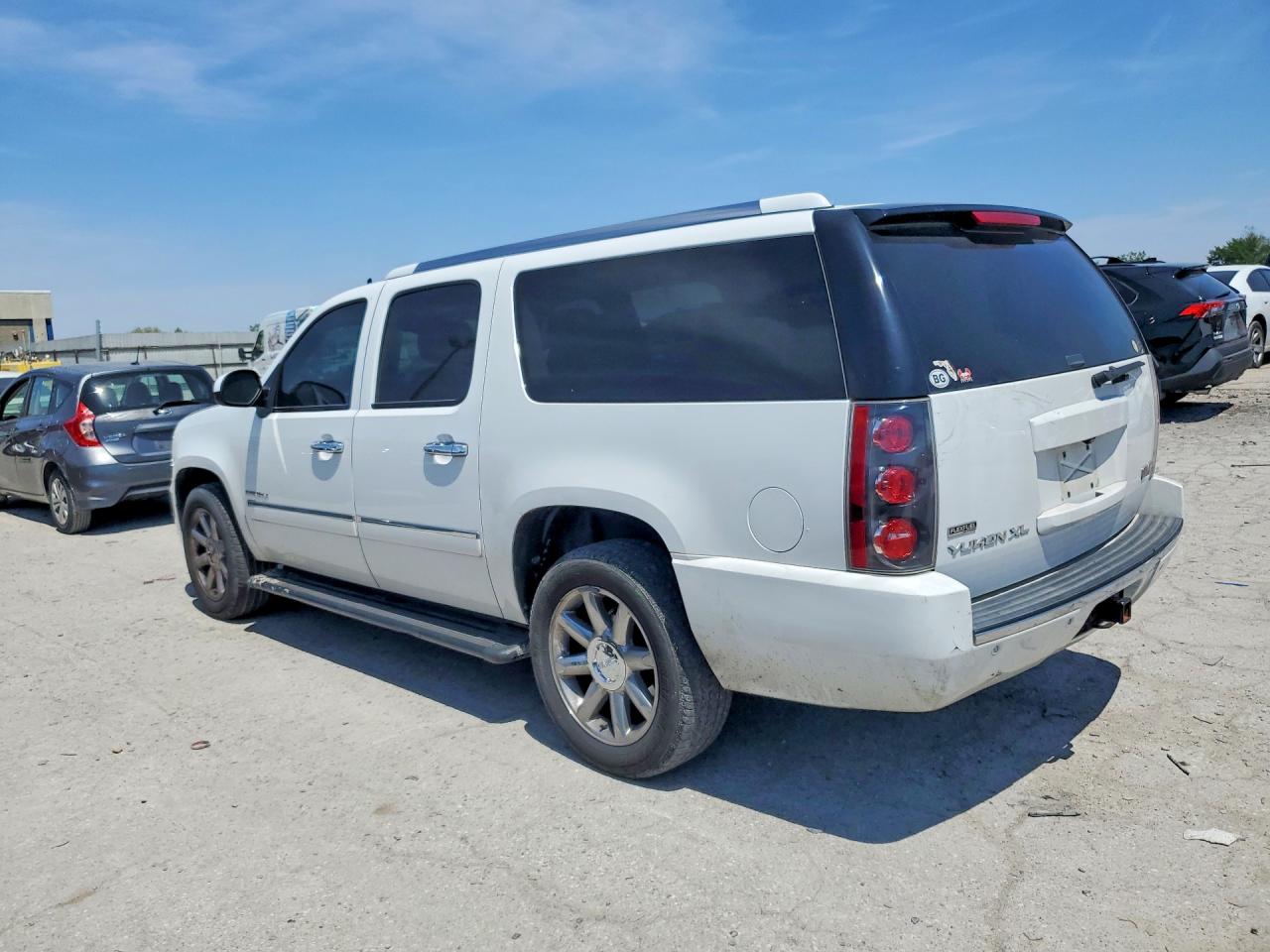 2012 GMC YUKON