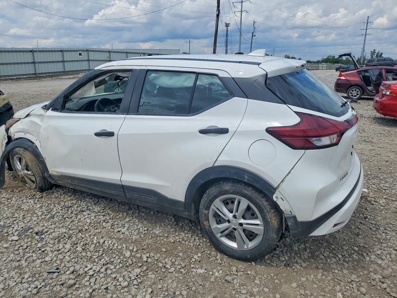 2023 NISSAN KICKS