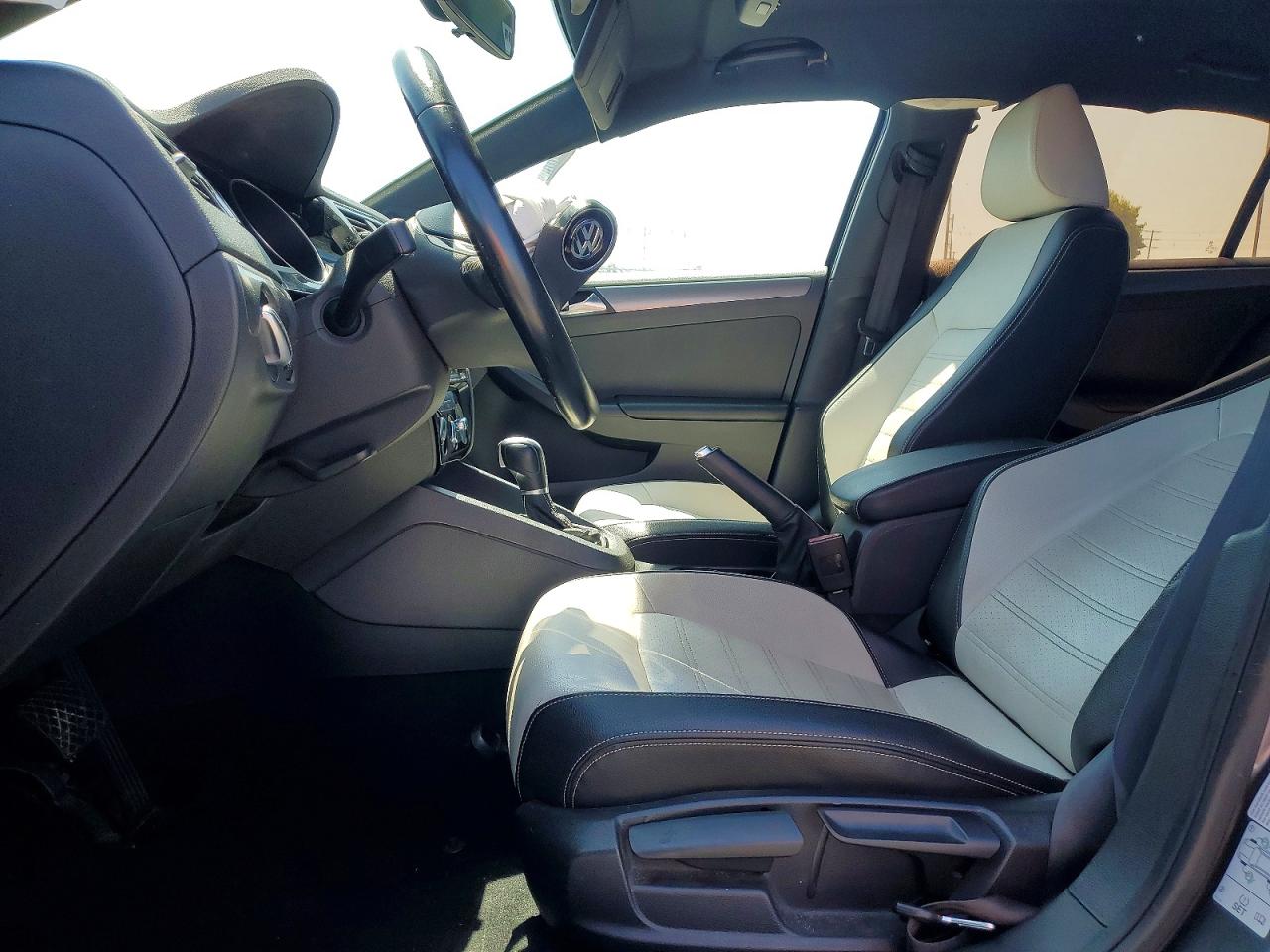 2016 VOLKSWAGEN JETTA