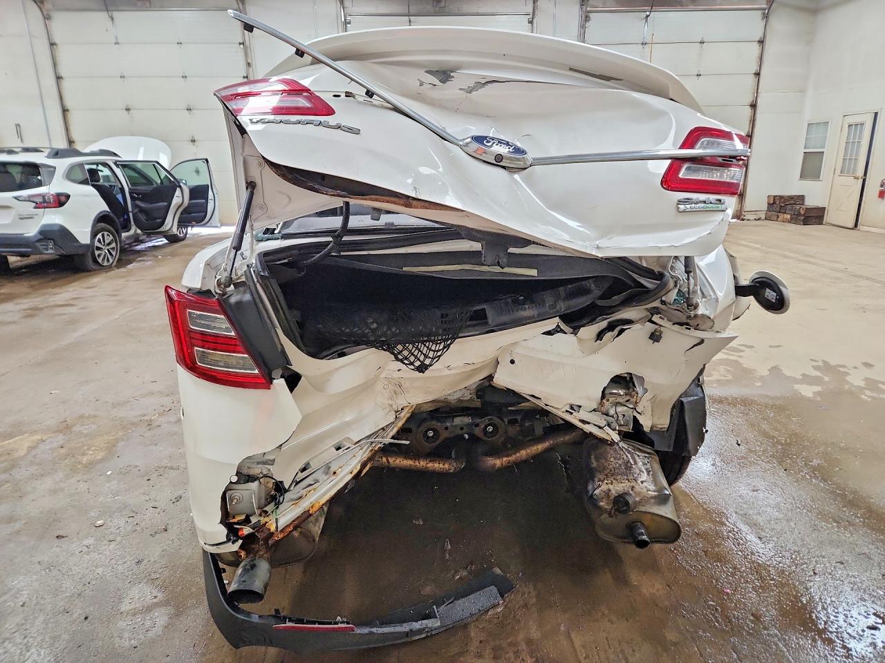 2016 FORD TAURUS