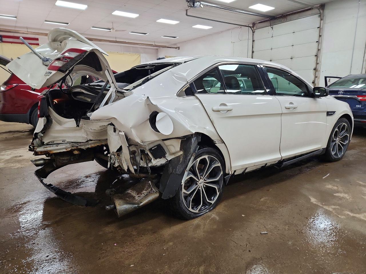 2016 FORD TAURUS