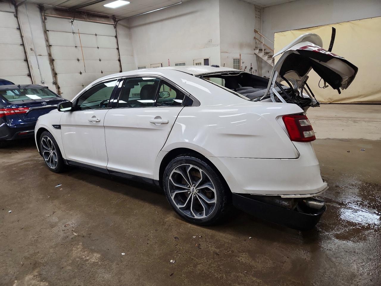 2016 FORD TAURUS