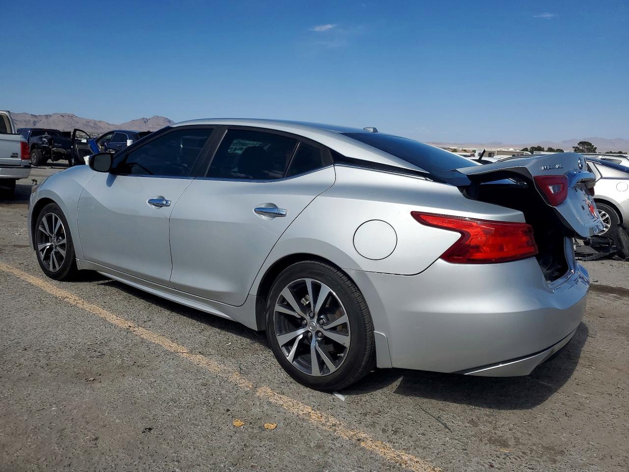 2017 NISSAN MAXIMA