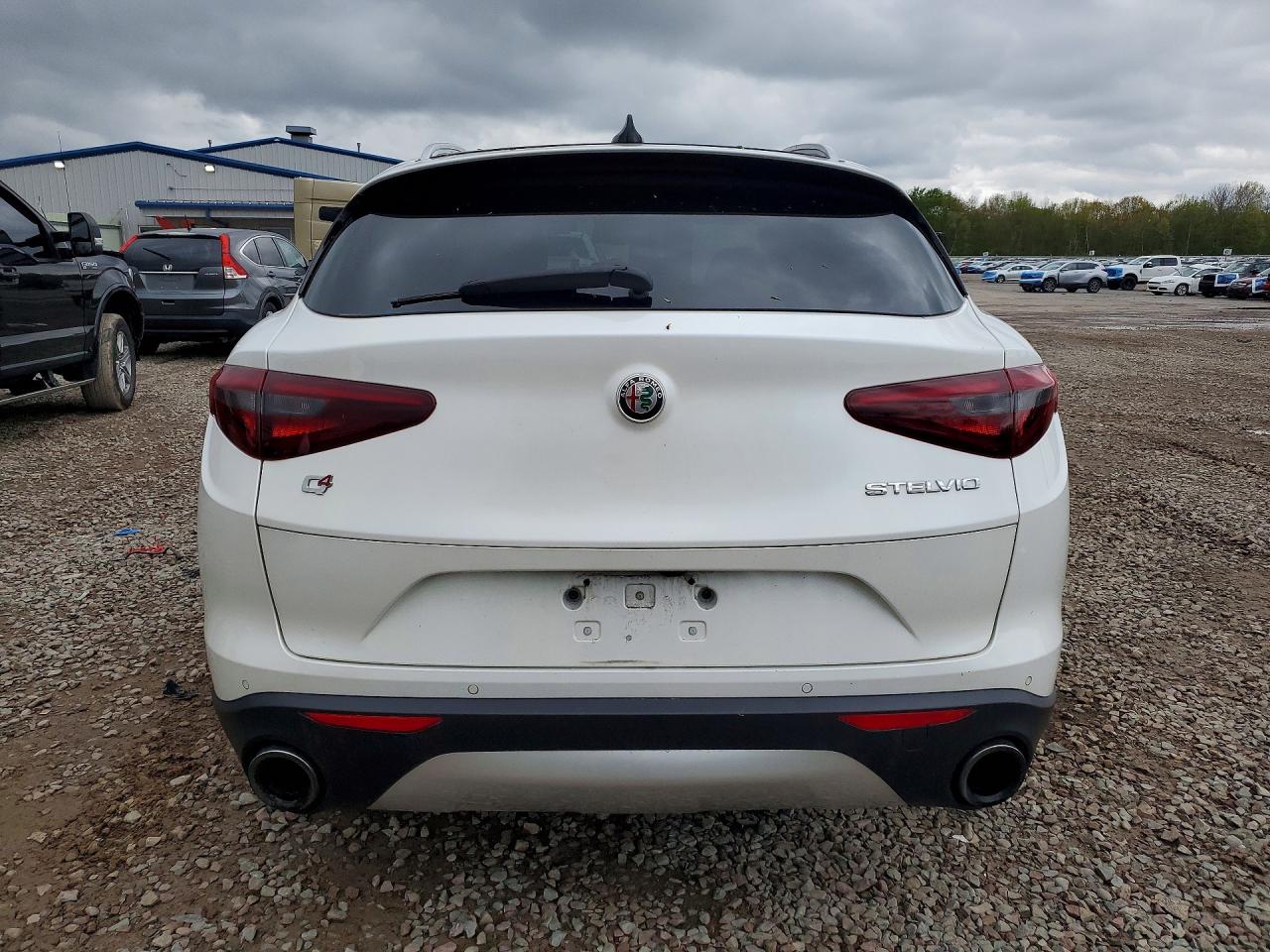 2018 ALFA ROMEO STELVIO