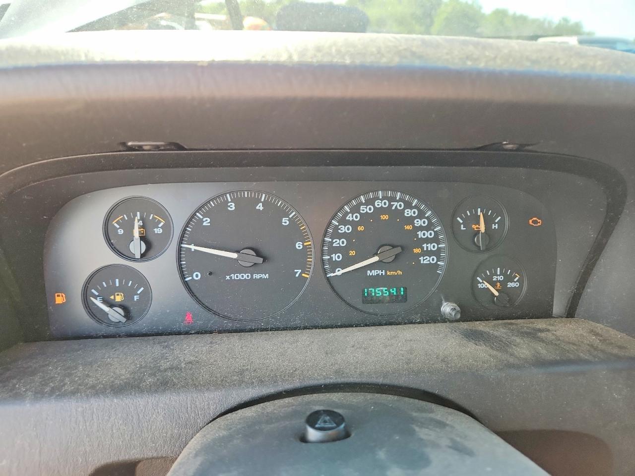 2004 JEEP CHEROKEE