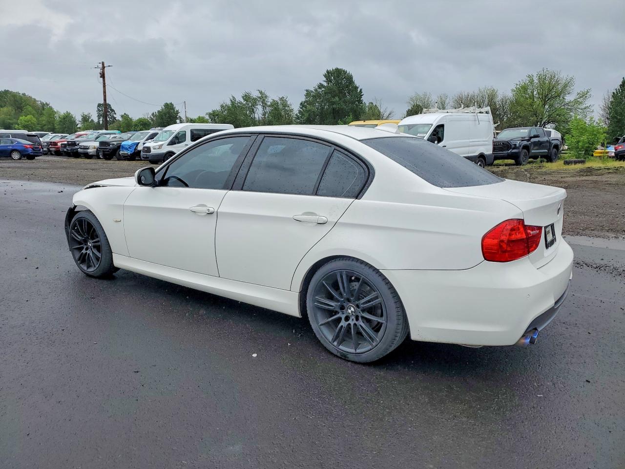 2011 BMW 3 SERIES