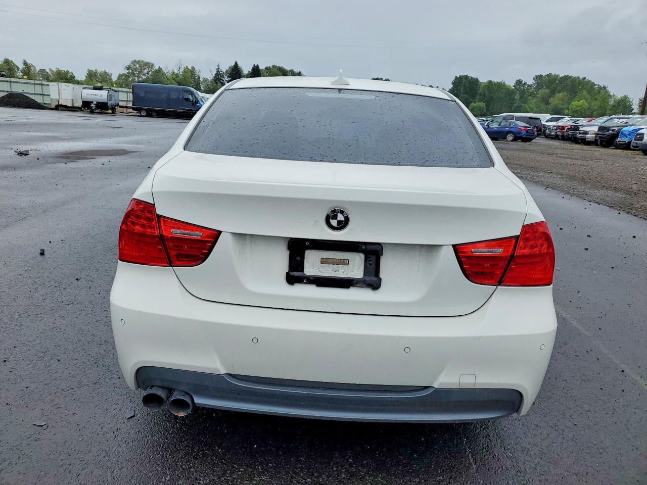 2011 BMW 3 SERIES