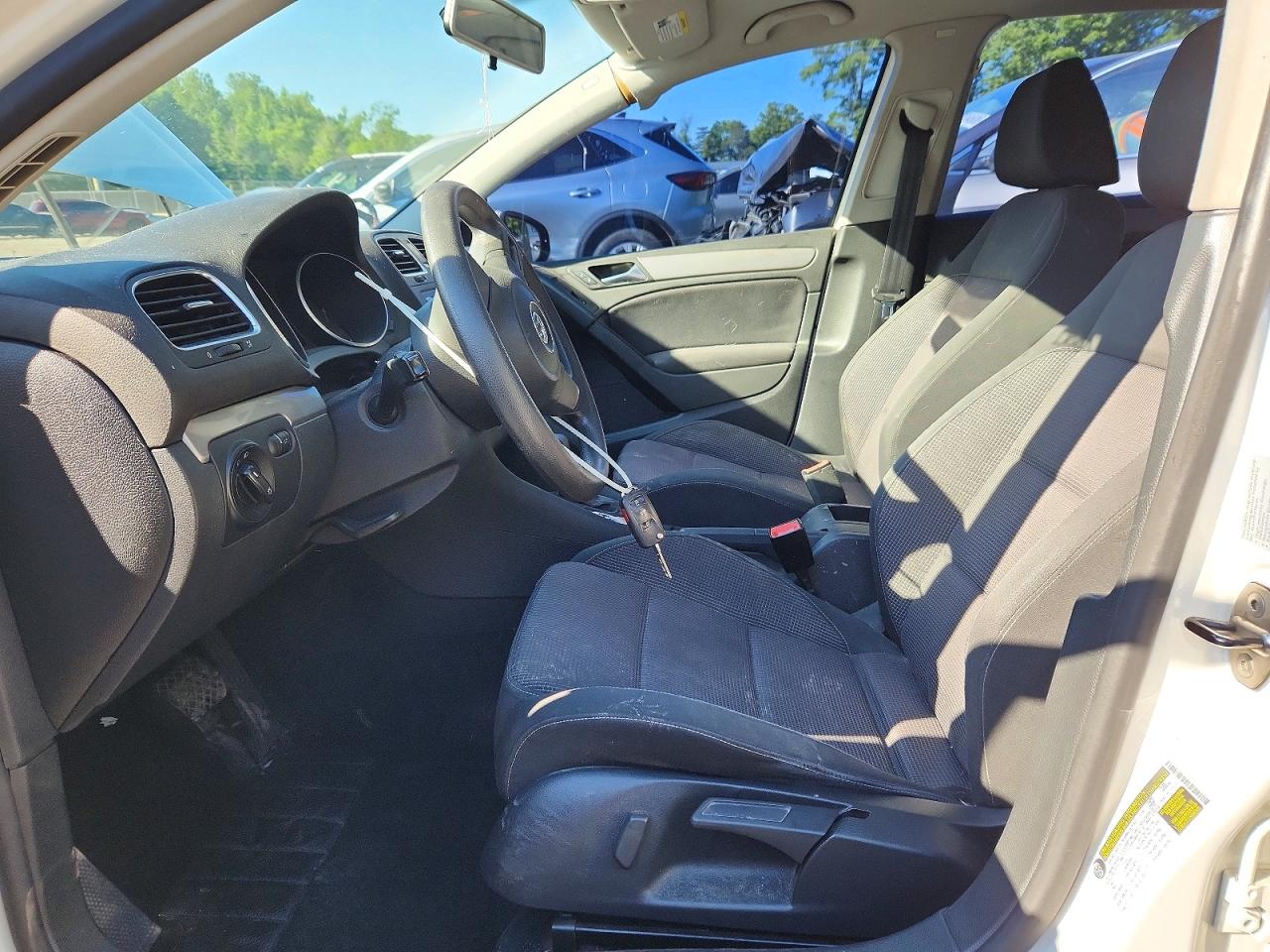 2010 VOLKSWAGEN GOLF