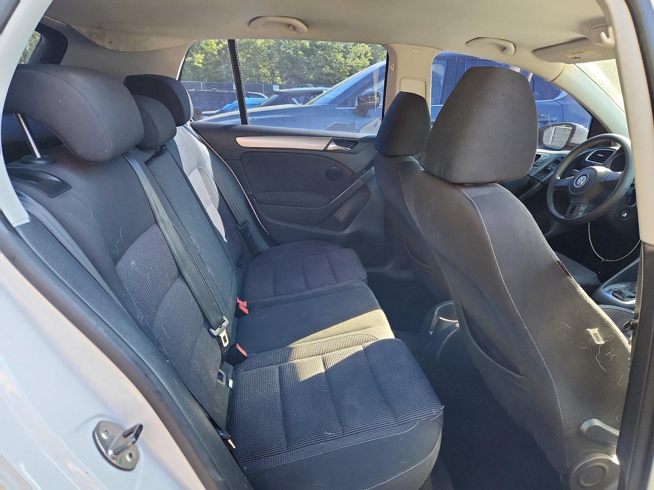 2010 VOLKSWAGEN GOLF