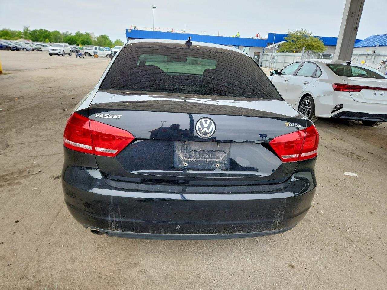 2013 VOLKSWAGEN PASSAT