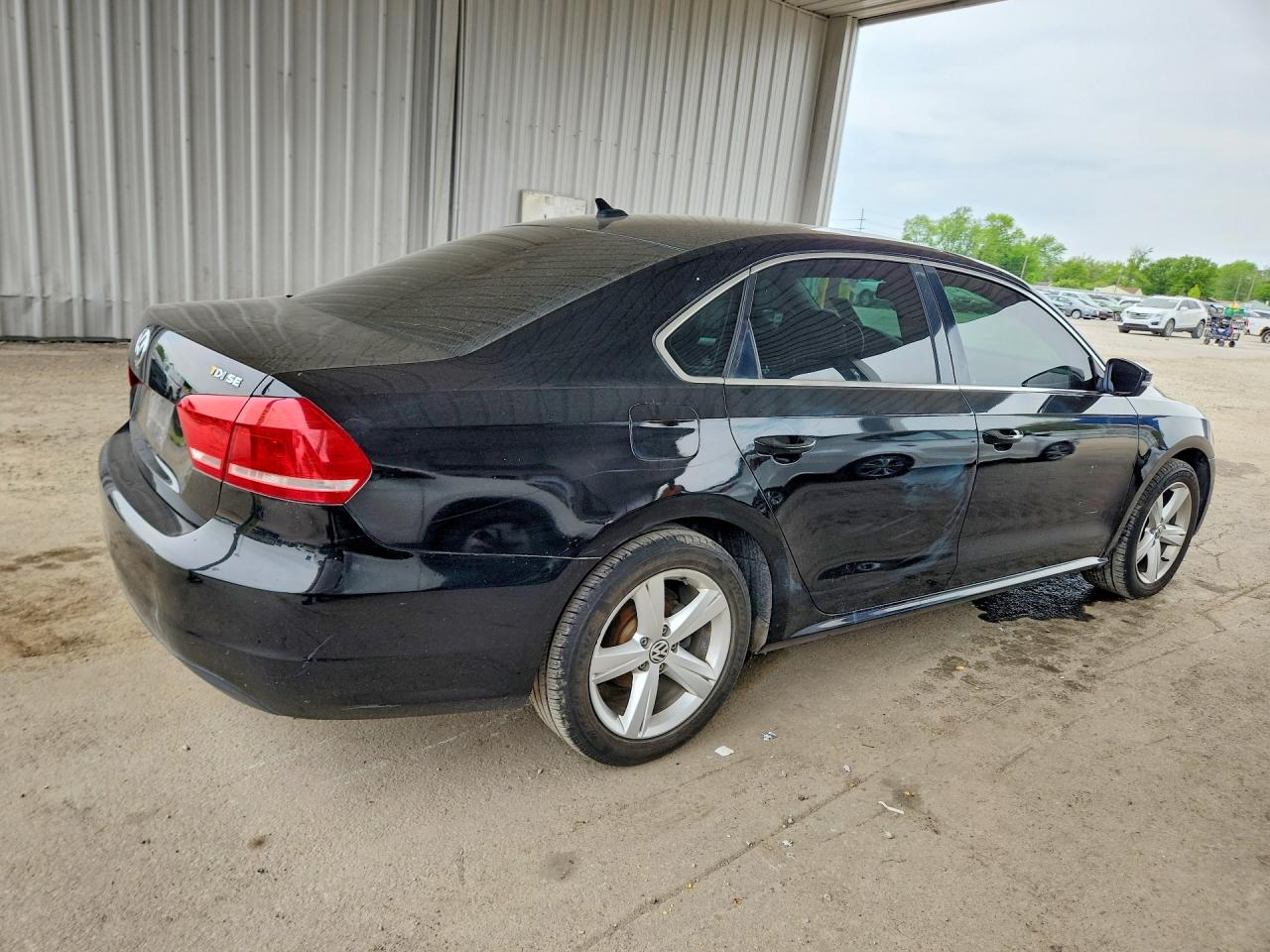 2013 VOLKSWAGEN PASSAT