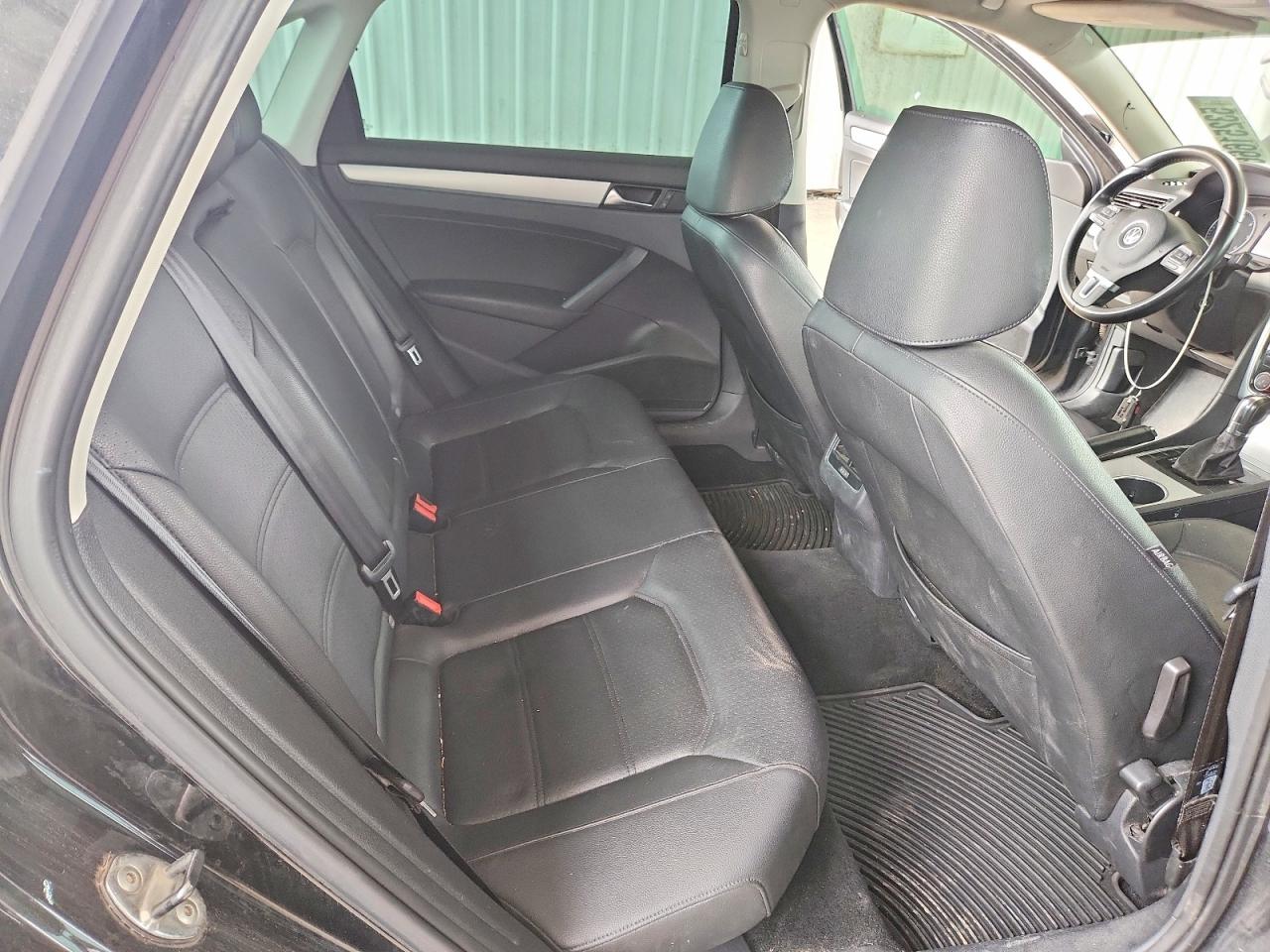 2013 VOLKSWAGEN PASSAT