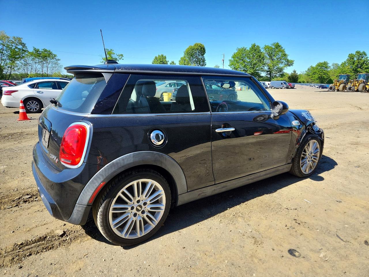 2016 MINI COOPER