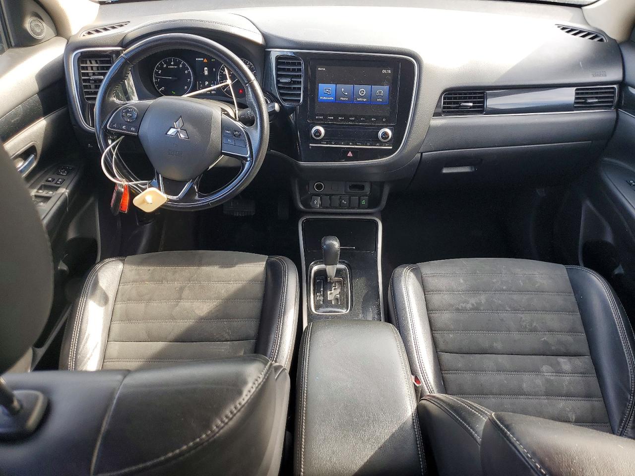 2020 MITSUBISHI OUTLANDER