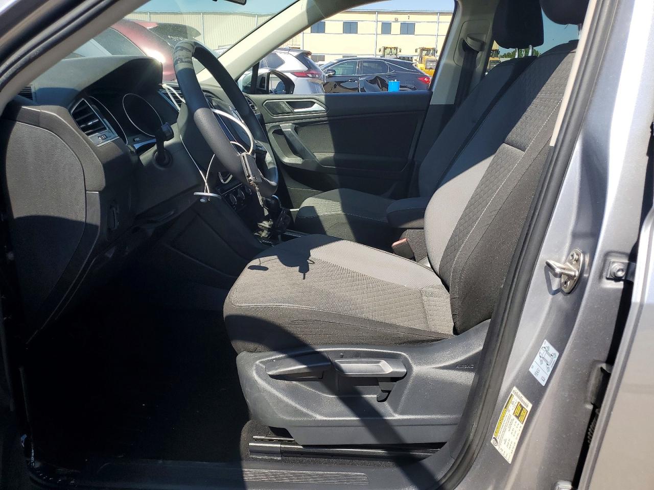 2021 VOLKSWAGEN TIGUAN
