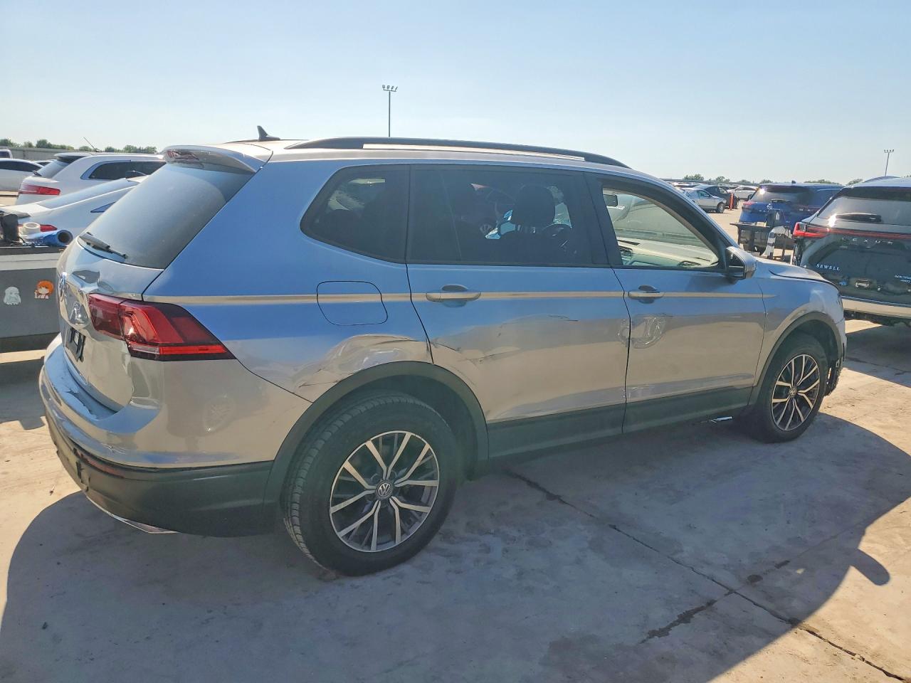 2021 VOLKSWAGEN TIGUAN