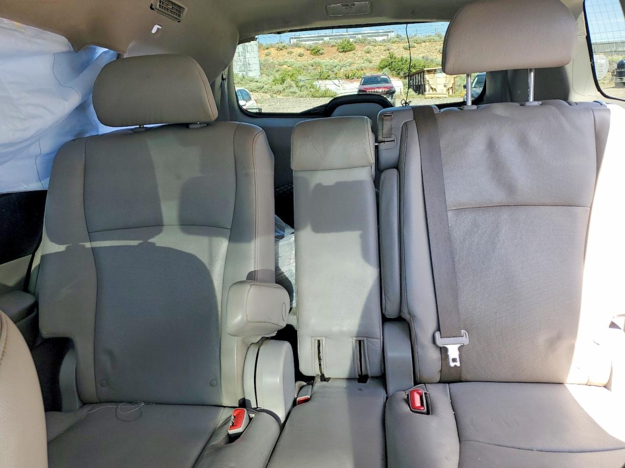 2011 TOYOTA HIGHLANDER
