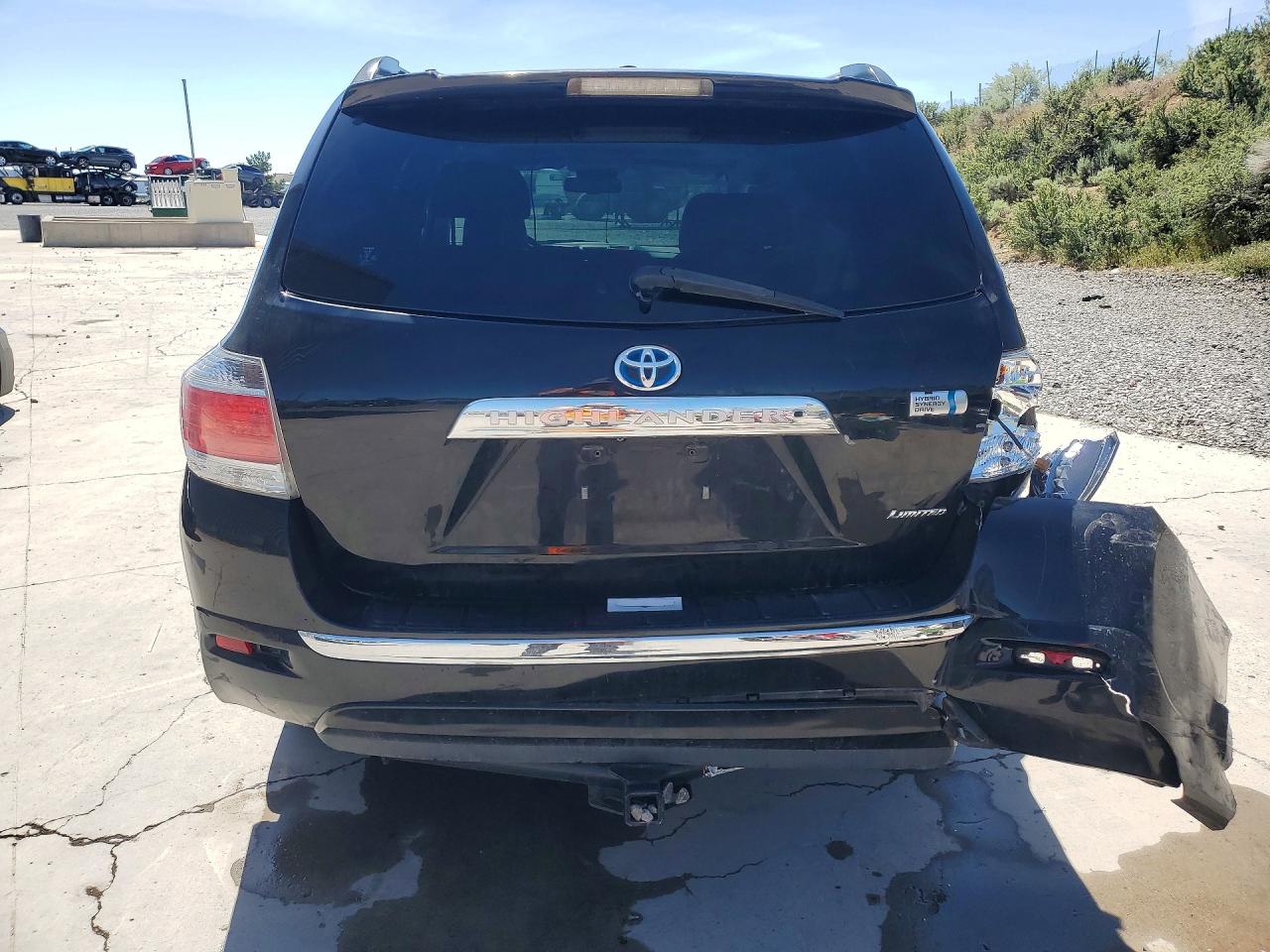 2011 TOYOTA HIGHLANDER