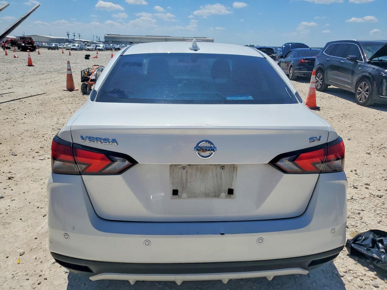 2021 NISSAN VERSA