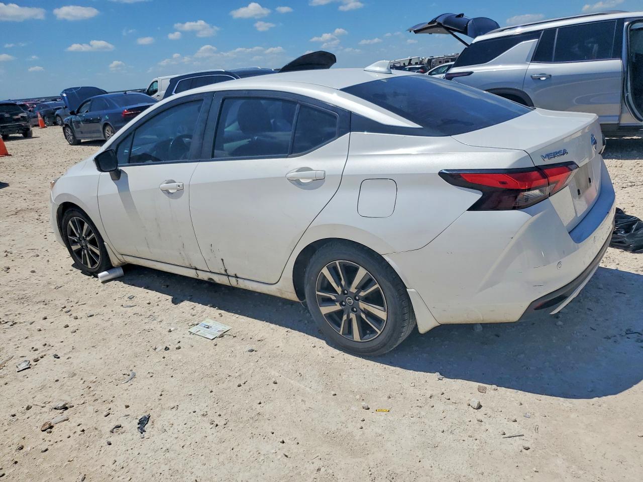 2021 NISSAN VERSA