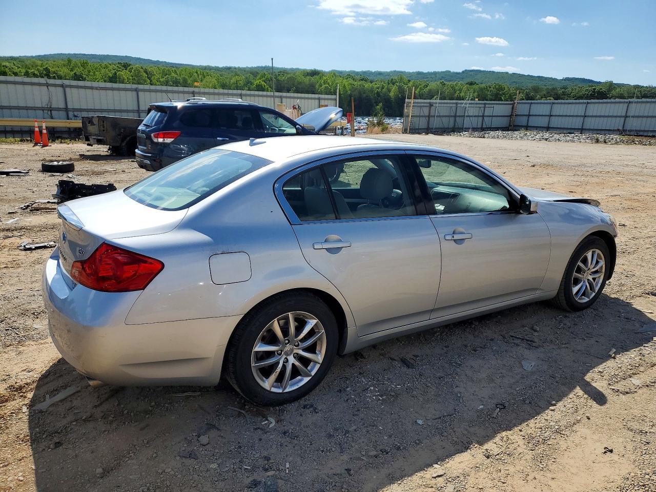2009 INFINITI G37