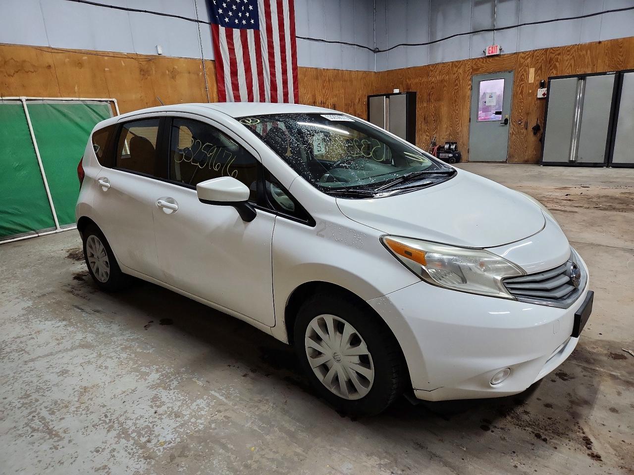 2016 NISSAN VERSA