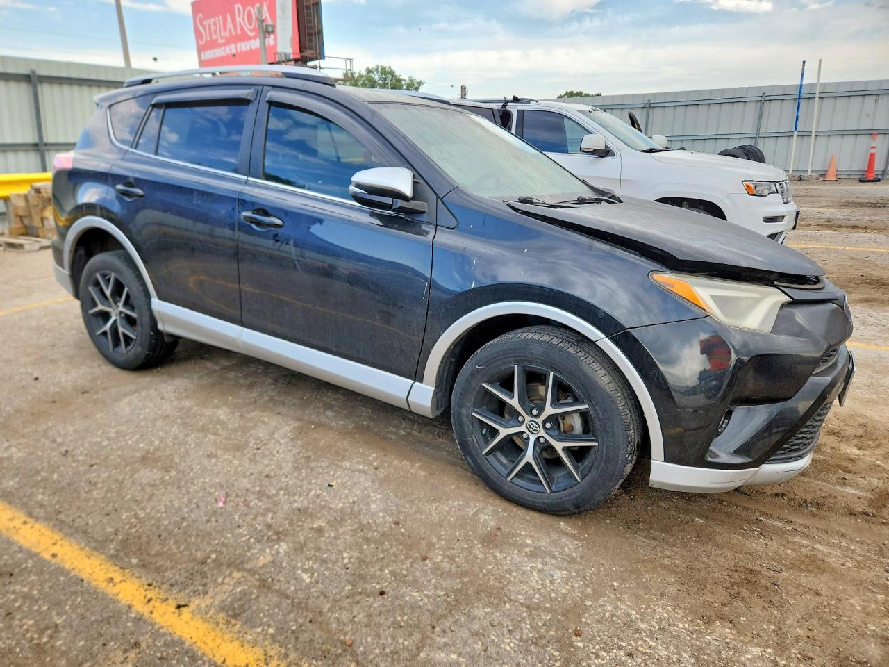 2016 TOYOTA RAV4