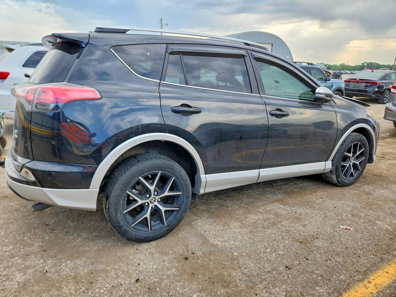 2016 TOYOTA RAV4